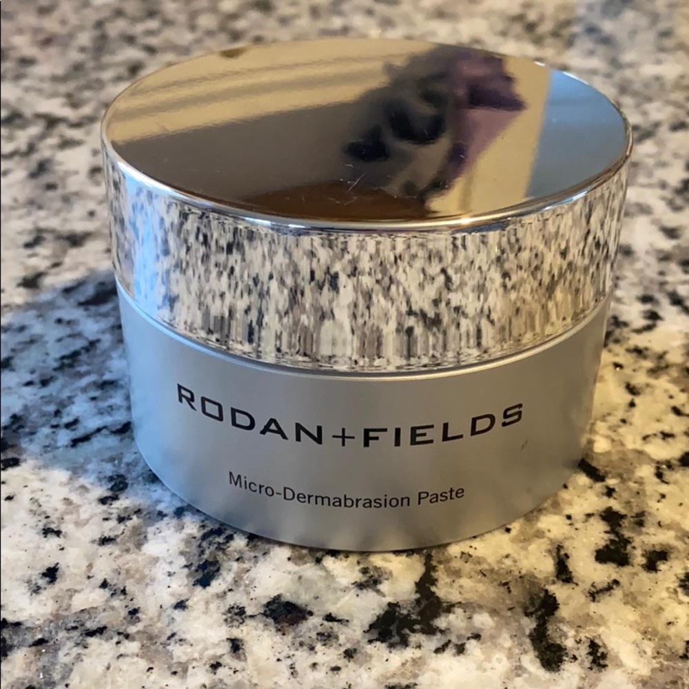 Rodan and fields micro-dermabrasion paste